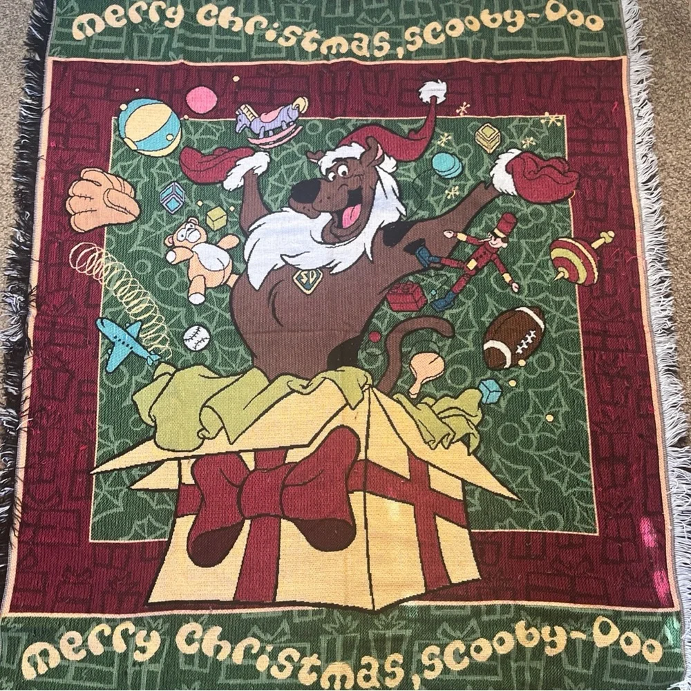 Scooby-Doo Christmas Throw Blanket -Tapestry Festive Red and Green Blanket 46x53